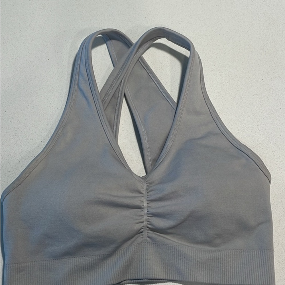 Alphalete sports bra